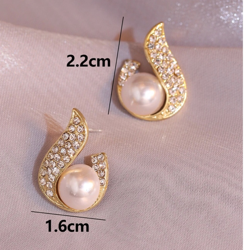 Fashion Stud Earrings Yellow Gold Tone with Faux Pearls Gem Rhinestone Stone - Picture 4 of 4